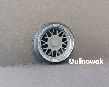 99608-16S Alufelge 1:18 WRD Mesh-Design 16 Zoll schmal uni